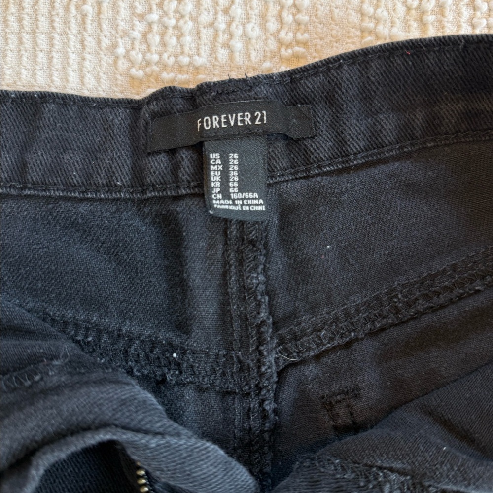 Stylish Black and Distressed Denim Shorts Set - Picture 12 of 12